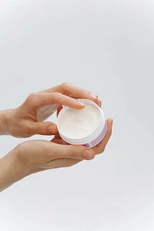 Кремовая маска «Черная смородина и рододендрон»