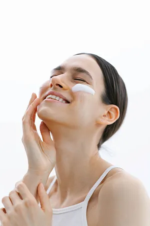 Мусс для умывания «Ромашка и AHA-кислоты»