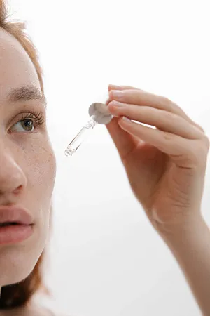 Сыворотка для кожи вокруг глаз Пептидная омолаживающая